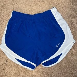 womens nike running shorts
